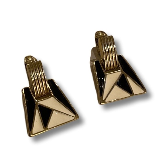 Trifari vintage Art Deco design clip on earrings, 1980’s era - Picture 2 of 12